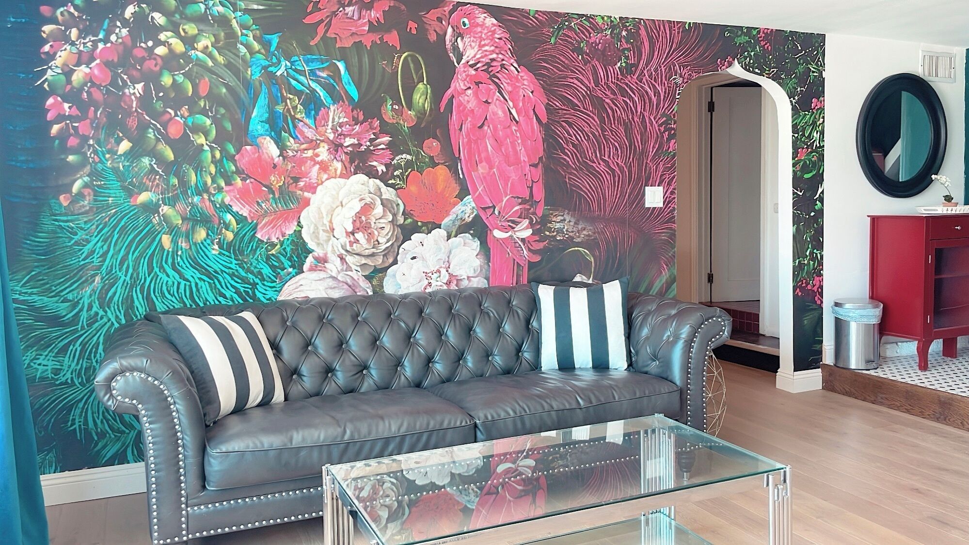 Stunning Hilltop apartment - Hollywood Vibe and View