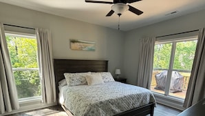 3 عدّة غرف نوم ومكواة/لوح كي وواي فاي مجانًا وملاءات أسرّة