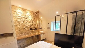 3 soverom og reiseseng for barn