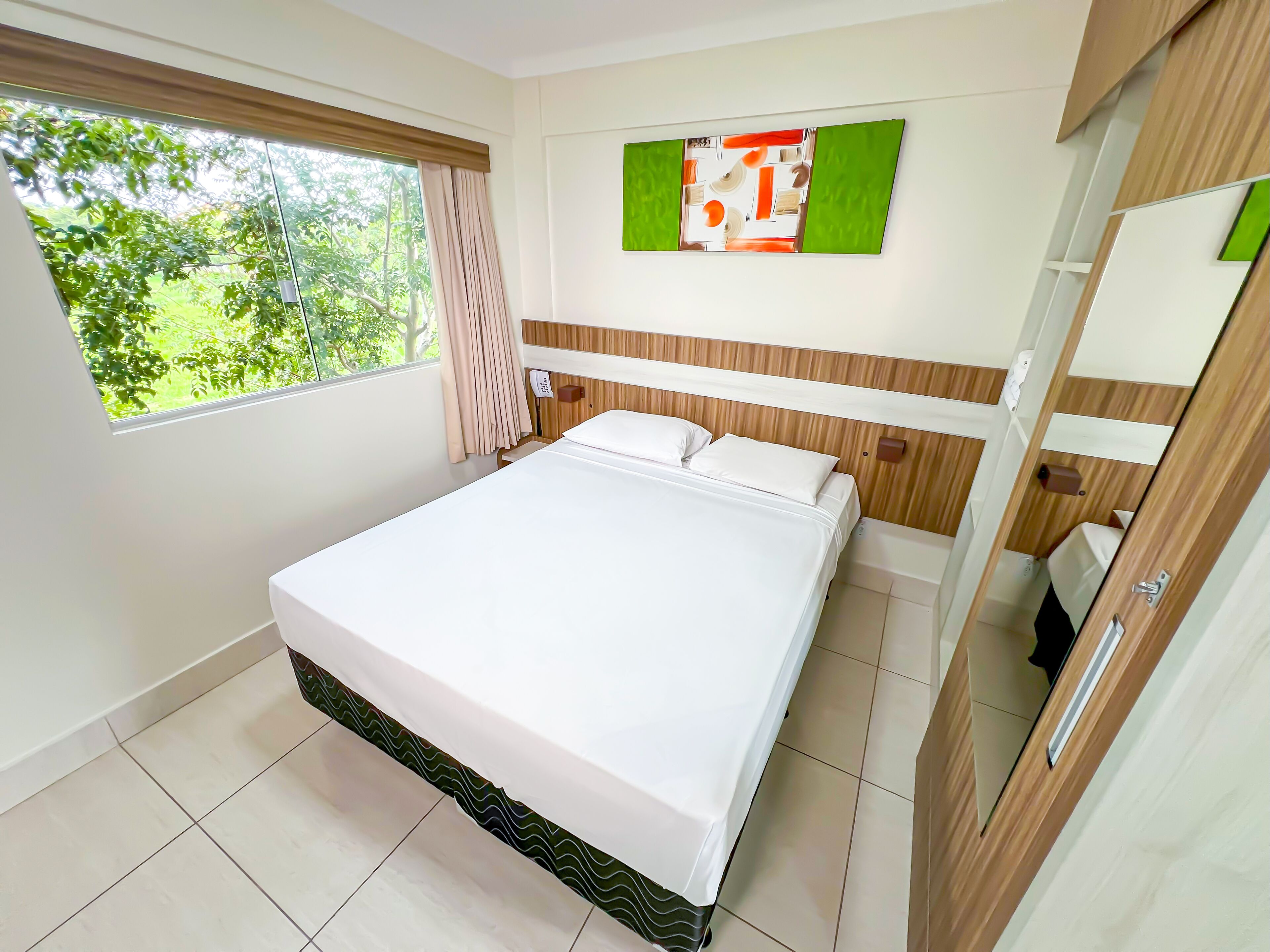 Wi-Fi gratuit, draps fournis