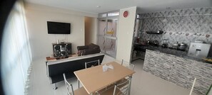 Dining - APARTMENT WITH WHIRLPOOL JACUZZI IDEAL FOR TRAVELERS AND FAMILIES (CHICLAYO)