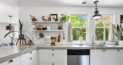 The Cayce Cottage | 3BR w/ Private Pool