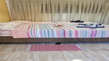 1 bedroom, WiFi, bed sheets