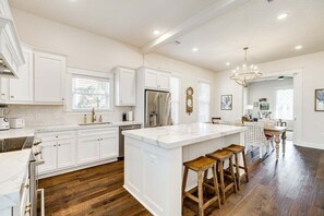 House, Multiple Beds, Balcony, Ocean View | Private kitchen | Coffee/tea maker