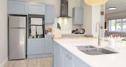 A family house that sleeps 8 guests in 4 bedrooms