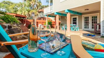 House, Multiple Beds, Pool Access, Ocean View | Outdoor dining