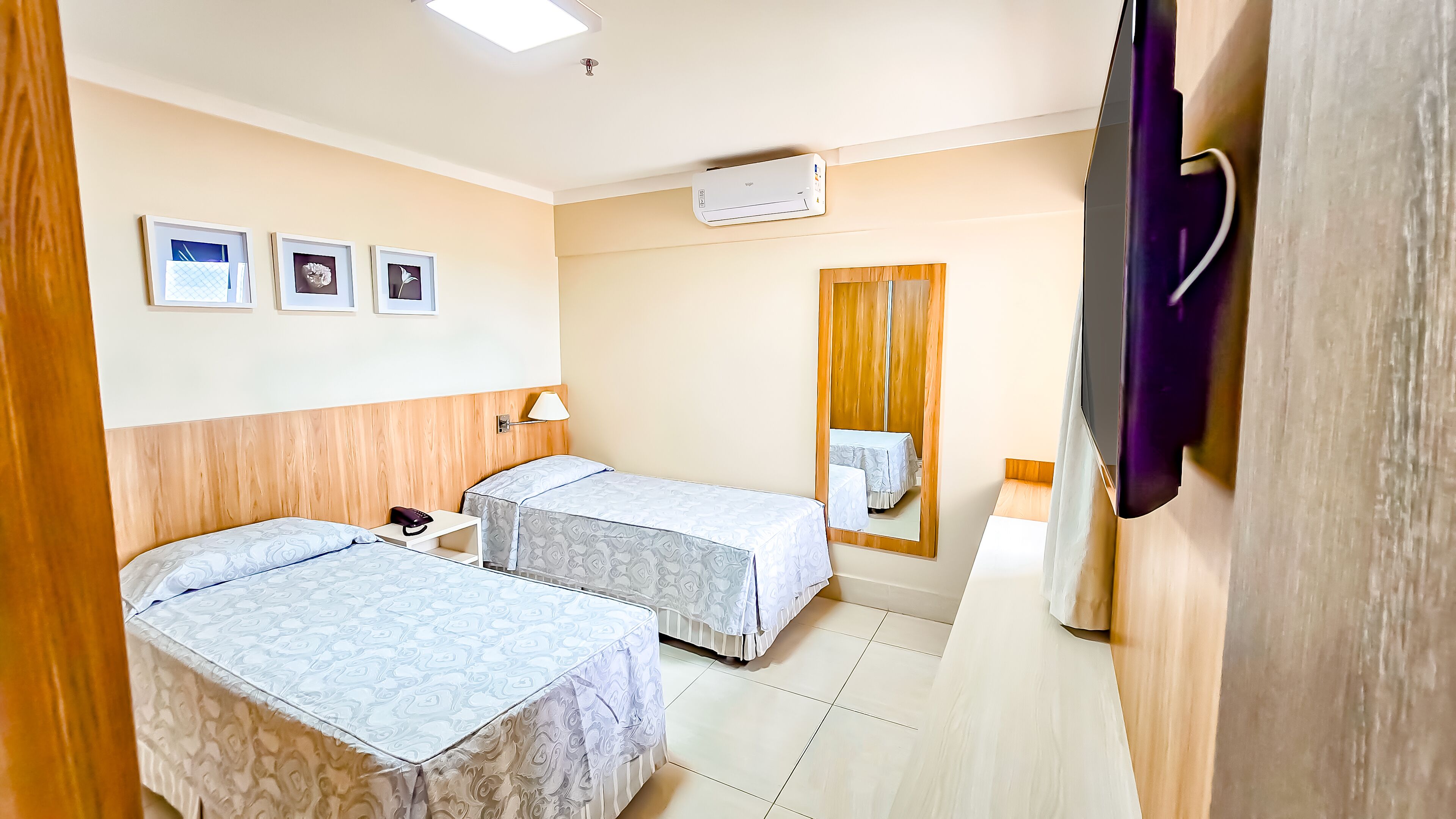 Standardzimmer | Kostenloses WLAN, Bettwäsche