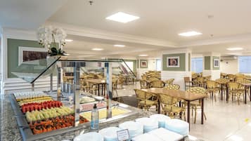 Desayuno buffet incluido todos los días