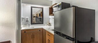 HomeTowne Studios by Red Roof Danville, PA