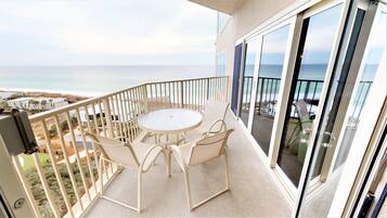 Condo (Beach Manor 1004) | Balcony