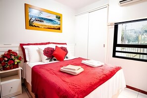 Appartement | 1 chambre, bureau, rideaux d’obscurcissement, fer et planche à repasser