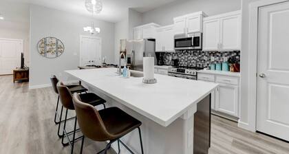Modern Townhome Heart of Temple