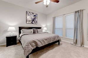 4 bedrooms, iron/ironing board, WiFi