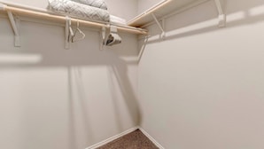 Unclassified image, 5 of 27, button - Spacious Home in South Temple with 5 Beds (Temple)