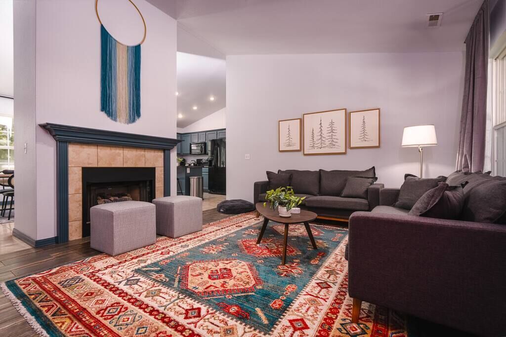 TV, fireplace, offices