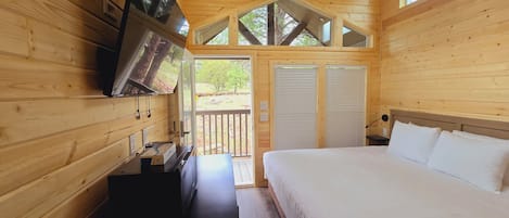 1 dormitorio, tabla de planchar con plancha, wifi y ropa de cama