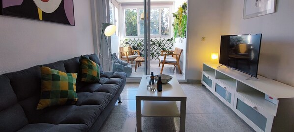 Living area - Fantástico Dúplex con Piscina y Cerca de la Playa (Marbella)