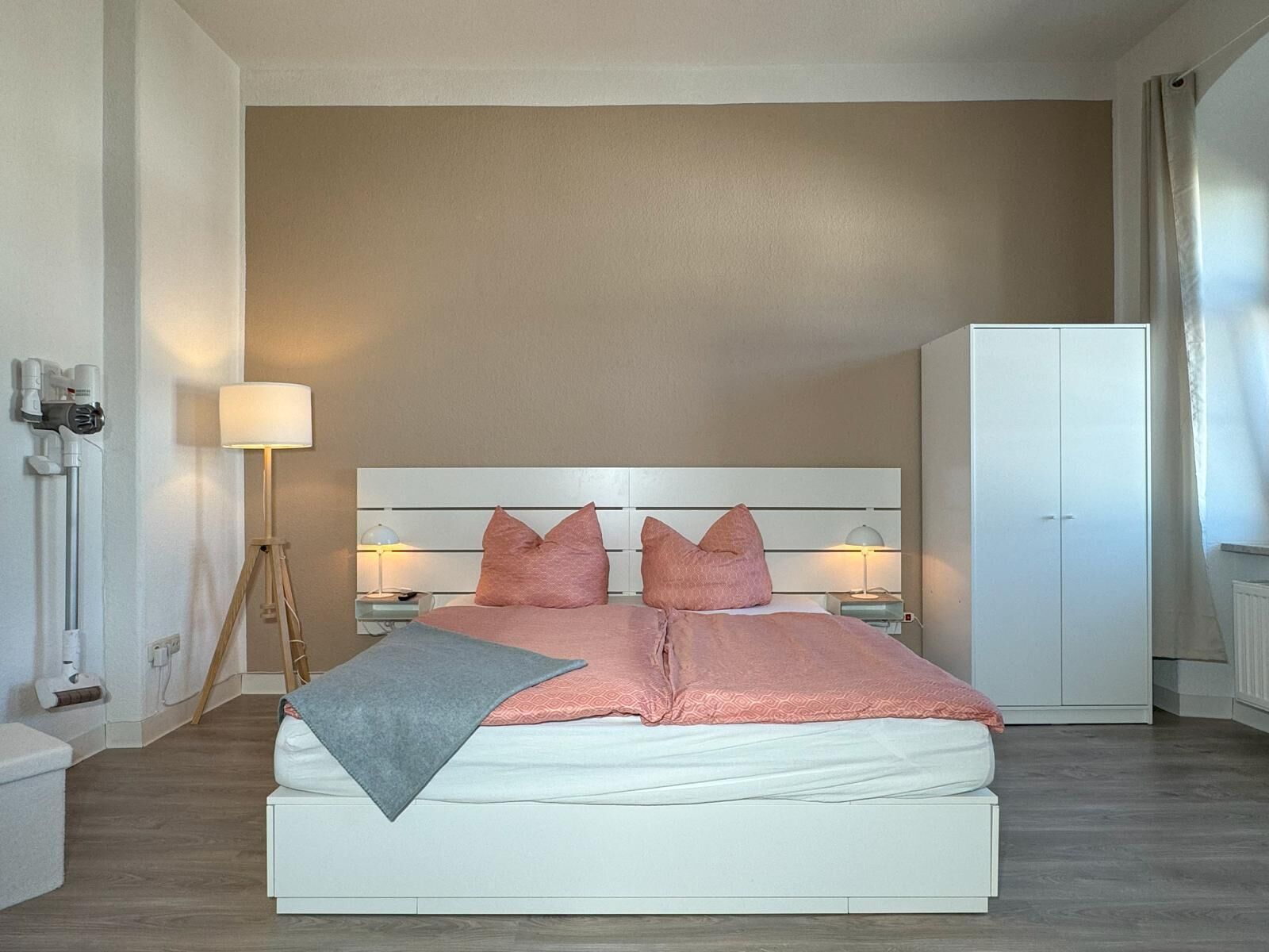 2 dormitorios, cuna de viaje, wifi gratis y ropa de cama