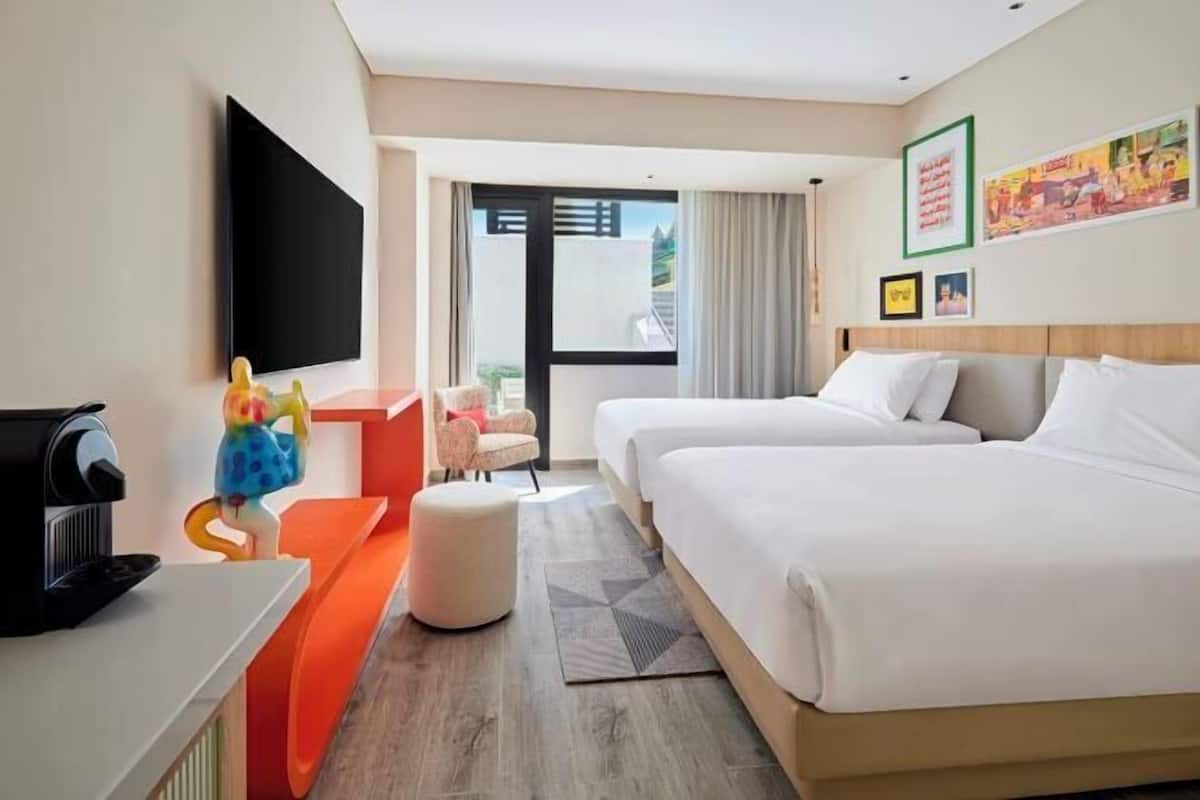 1 bedroom, Egyptian cotton sheets, premium bedding, minibar
