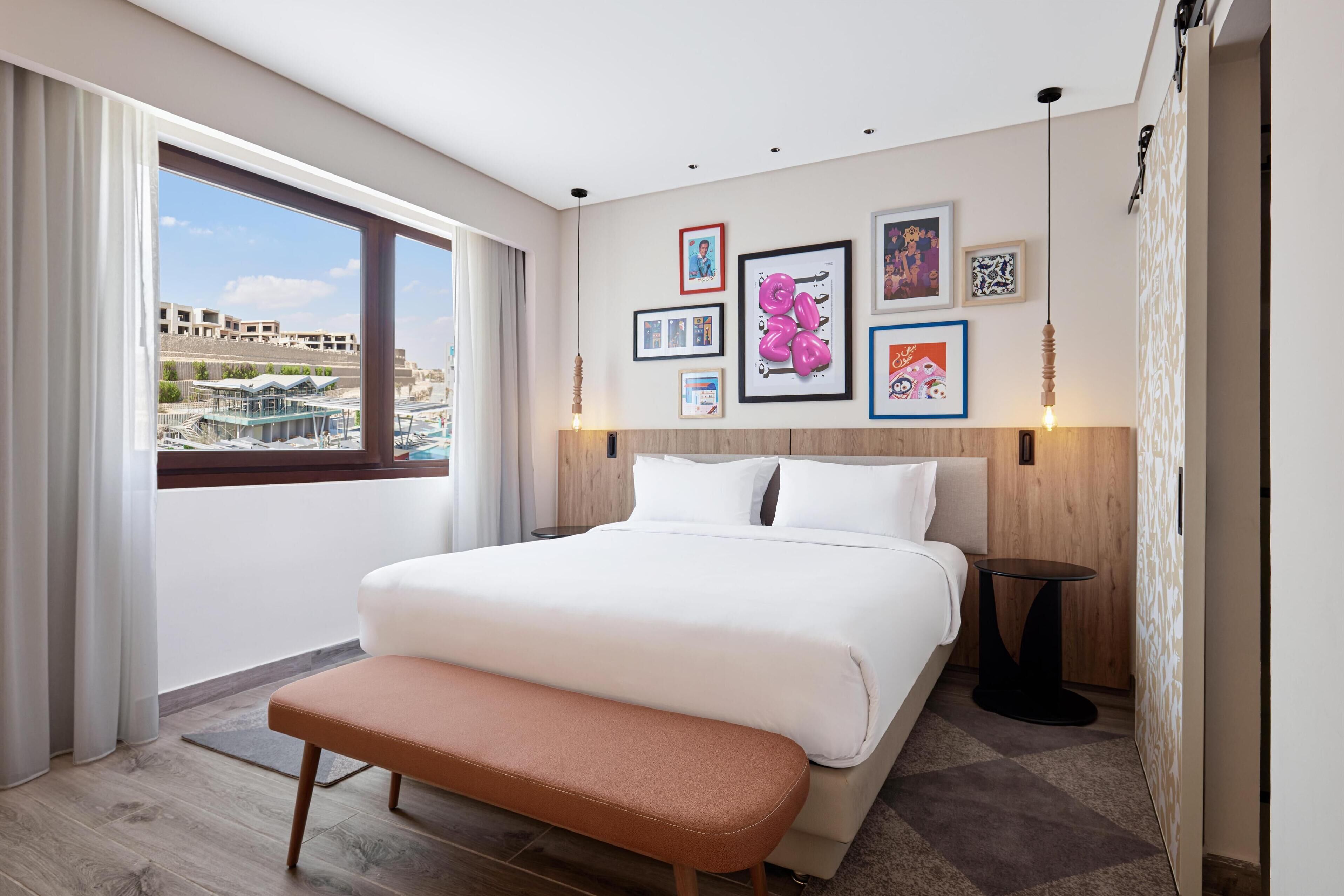 Deluxe Suite, 1 Bedroom | Egyptian cotton sheets, premium bedding, minibar, in-room safe