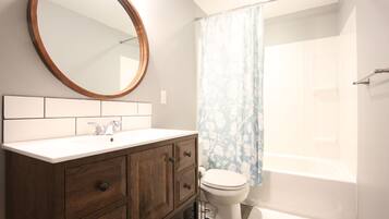 Towels, soap, shampoo, toilet paper