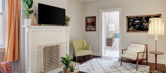 Fun Retro Apartment on Quiet Dead End Street Near Stage AE & Acrisure Stadium