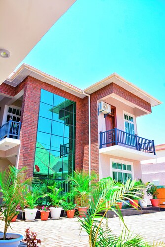VILLA HOME HOTEL & APARTMENT