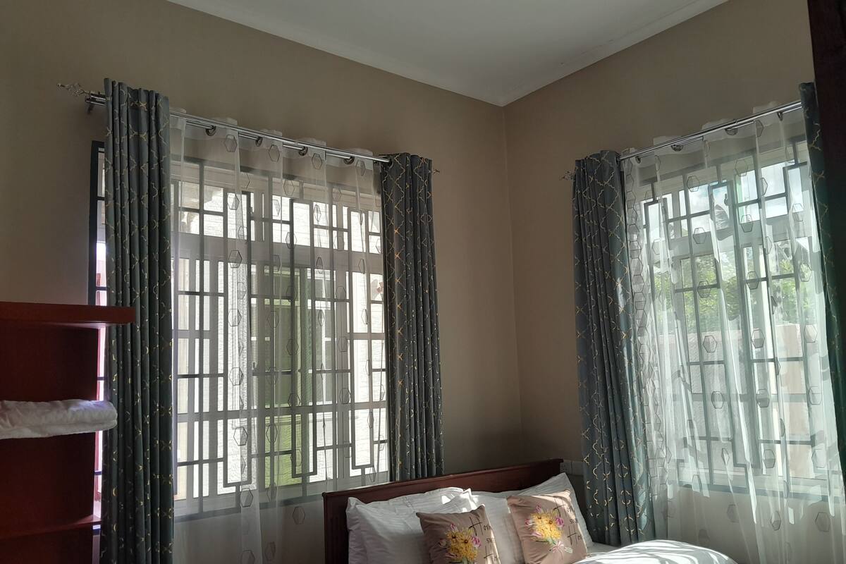 Family Apartment, 2 Bedrooms, Non Smoking, Private Bathroom | Laptop workspace, free WiFi, bed sheets