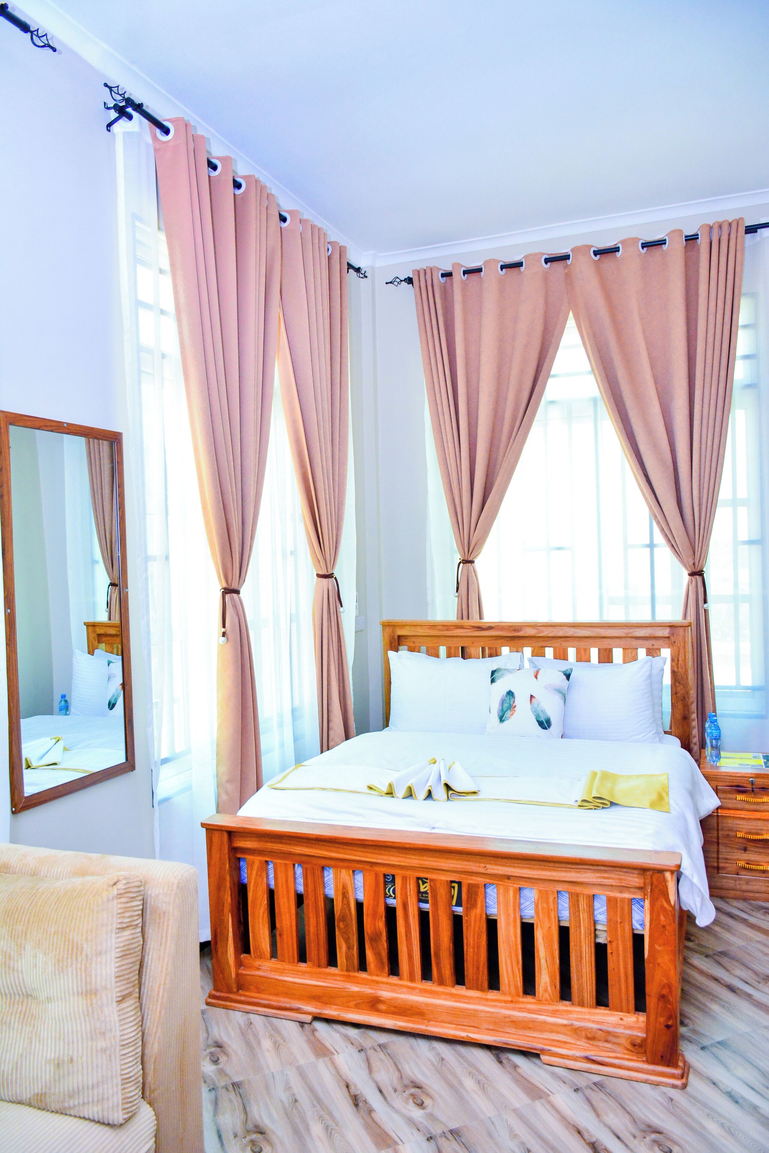 Laptop workspace, free WiFi, bed sheets