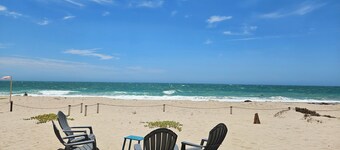 New! Oceanfront 3 bdrm home.  Miramar Escape.  AC, Wi fi, Icemaker