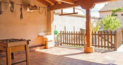 Country House 'Casa Mariano' with Mountain View, Private Terrace and Wi-Fi