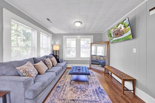 3-bedroom vacation home 12 mins from University of Alabama-Birmingham &Hospital