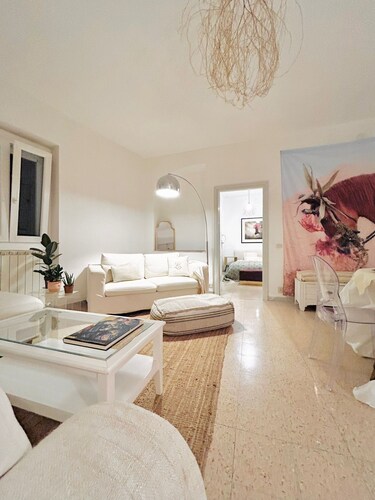 Bright family apartment in the historic center of the Etruscan necropolis 