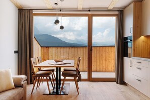 Interior - Apartment 'Lat' with Mountain View, Shared Garden and Wi-Fi (Wolkenstein)