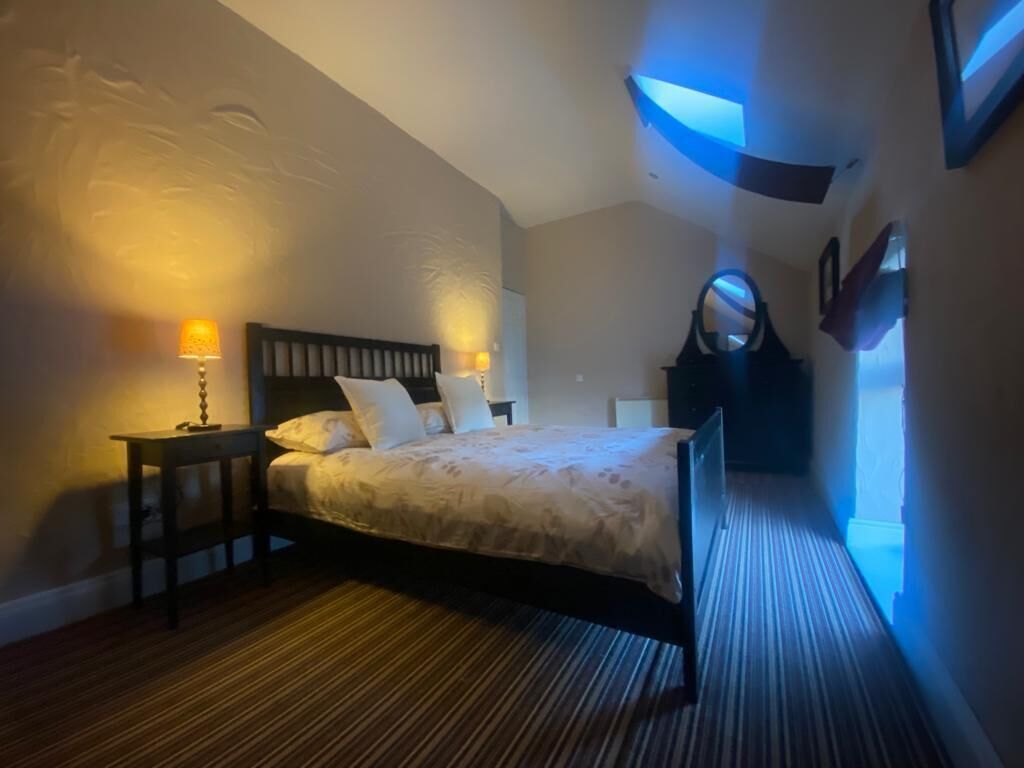 4 chambres, fer et planche à repasser, Wi-Fi gratuit, draps fournis