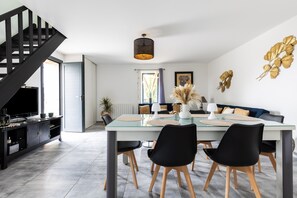 Dining - Gîte in Ladaux – Authentic and Relaxing Stay in Périgord (Ladaux)