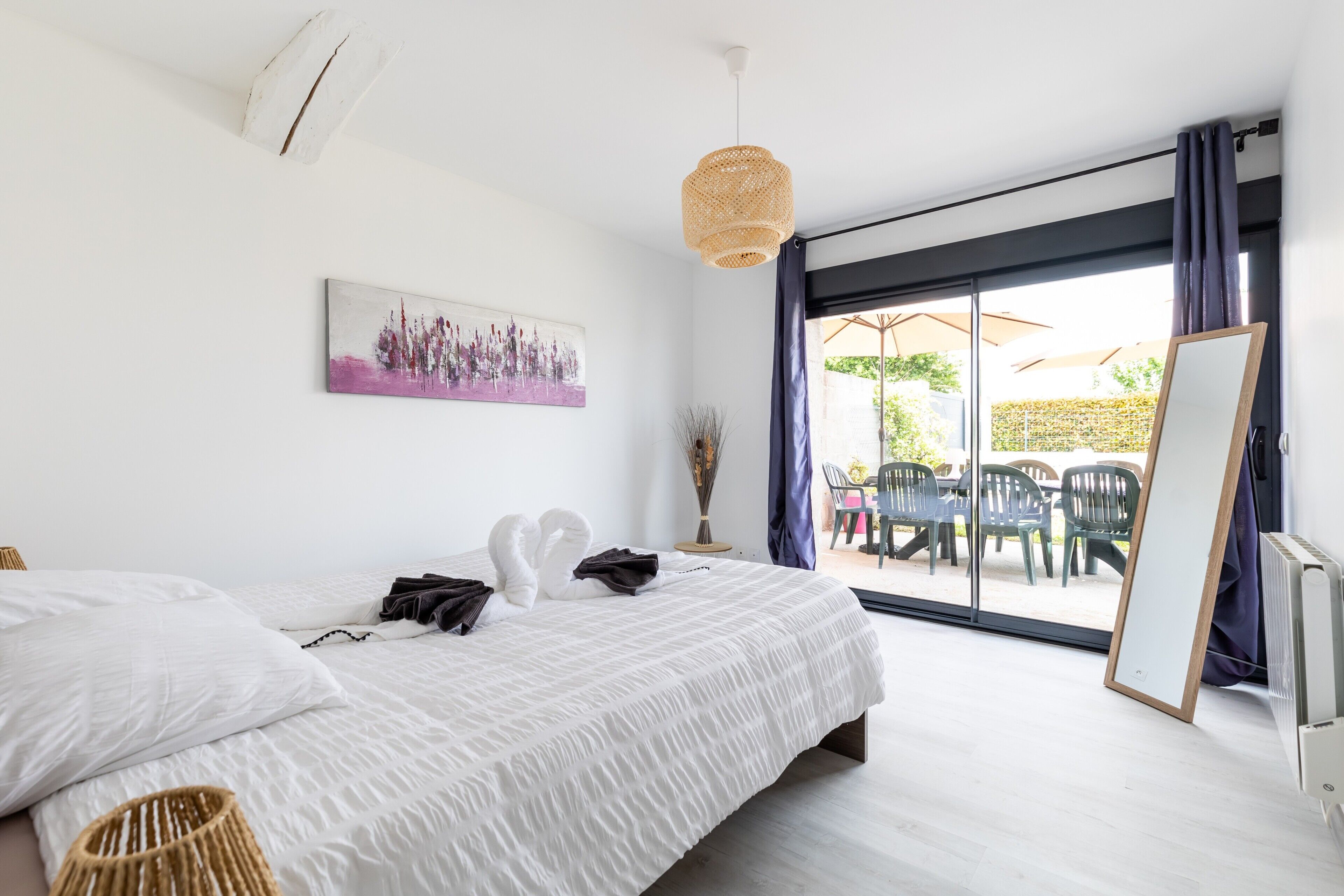 3 chambres, fer et planche à repasser, Wi-Fi gratuit, draps fournis