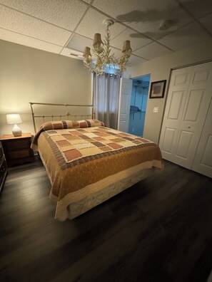 2 Schlafzimmer, Zimmersafe, kostenloses WLAN, Bettwäsche