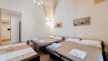 1 bedroom, iron/ironing board, free WiFi, bed sheets