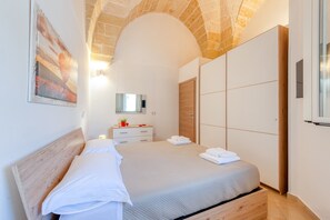 1 chambre, fer et planche à repasser, Wi-Fi gratuit, draps fournis