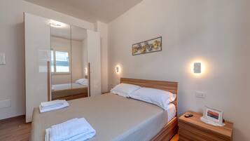 1 bedroom, free WiFi, bed sheets