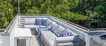 Private Rooftop Deck & Apartment with water views. Close to the train to Salem!