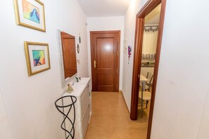 Interior - Apartment with Mountain Views and Wi-Fi (Torrox)