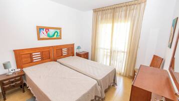 2 habitaciones, tabla de planchar con plancha y wifi gratis