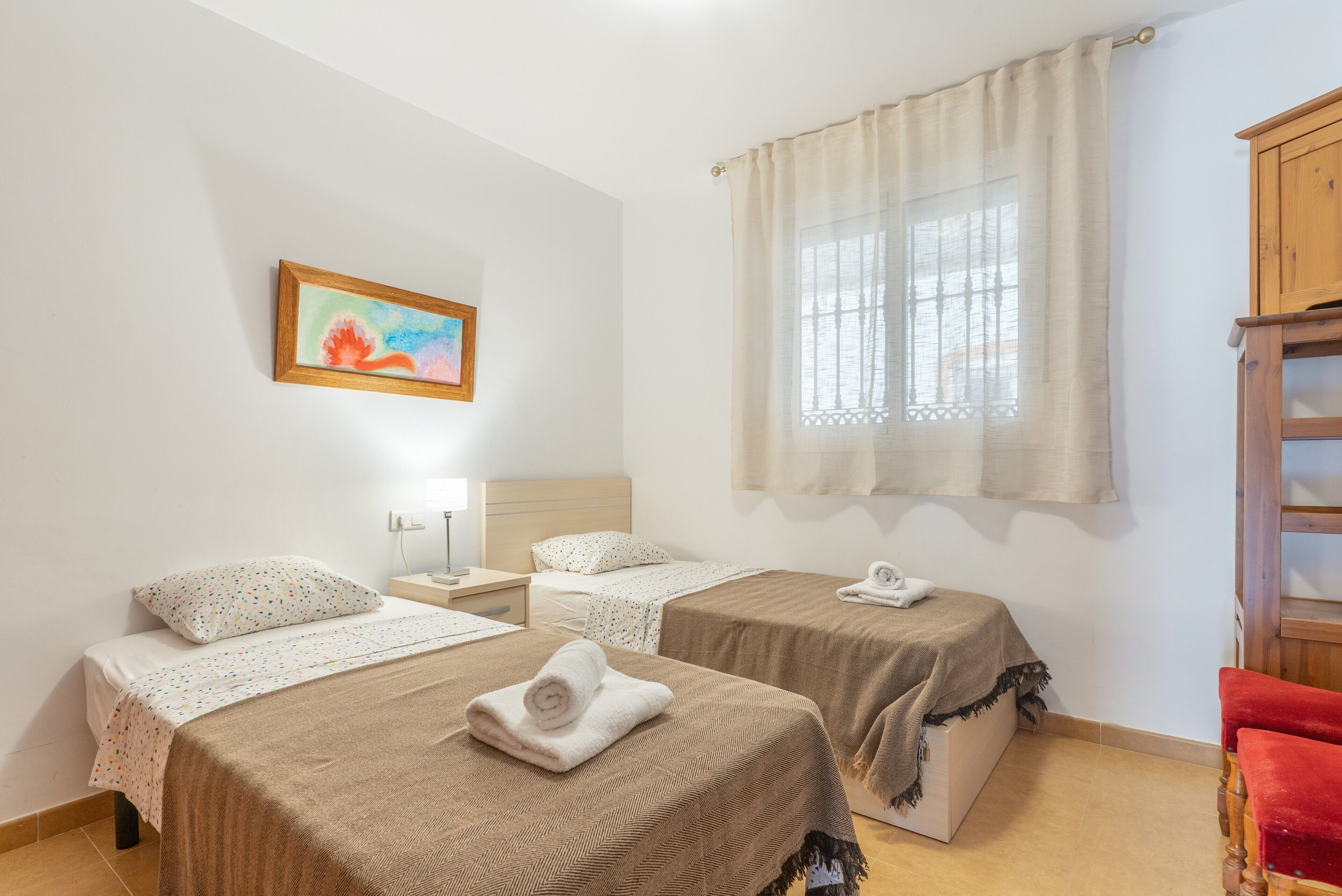2 bedrooms, iron/ironing board, WiFi (free), bed sheets