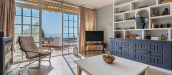 Apartment 'Villa Martinez Apartamento 2' with Sea View, Wi-Fi and Air Conditioning