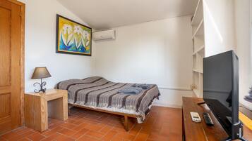 1 makuuhuone, silitysrauta/-lauta, ilmainen Wi-Fi, vuodevaatteet