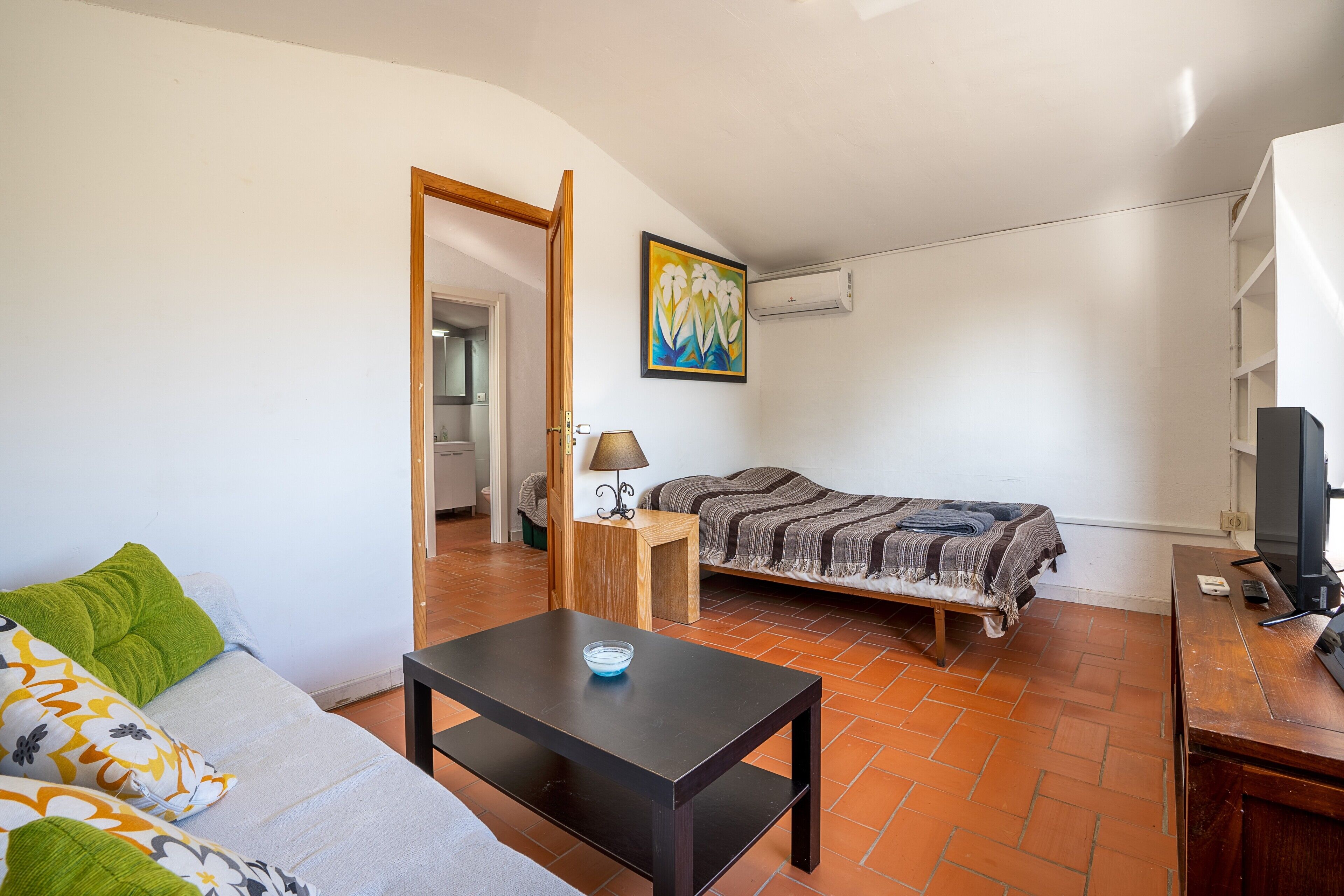 1 soverom, strykejern/-brett, wi-fi (inkludert) og sengetøy