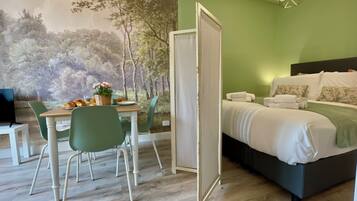 Cubrecamas, colchones con pillow-top y escritorio