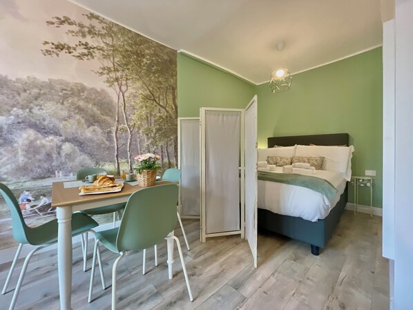 Family Apartment, 1 Double Bed with Sofa bed, Non Smoking, Private Bathroom | Private kitchen | Fridge, microwave, stovetop, toaster - Happy Family Apartments Maggiolino (Genoa)